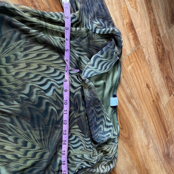 Rags Two Piece Set - Mesh Skirt and Short Sleeve Blouse Size Large - Picture 5 of 12